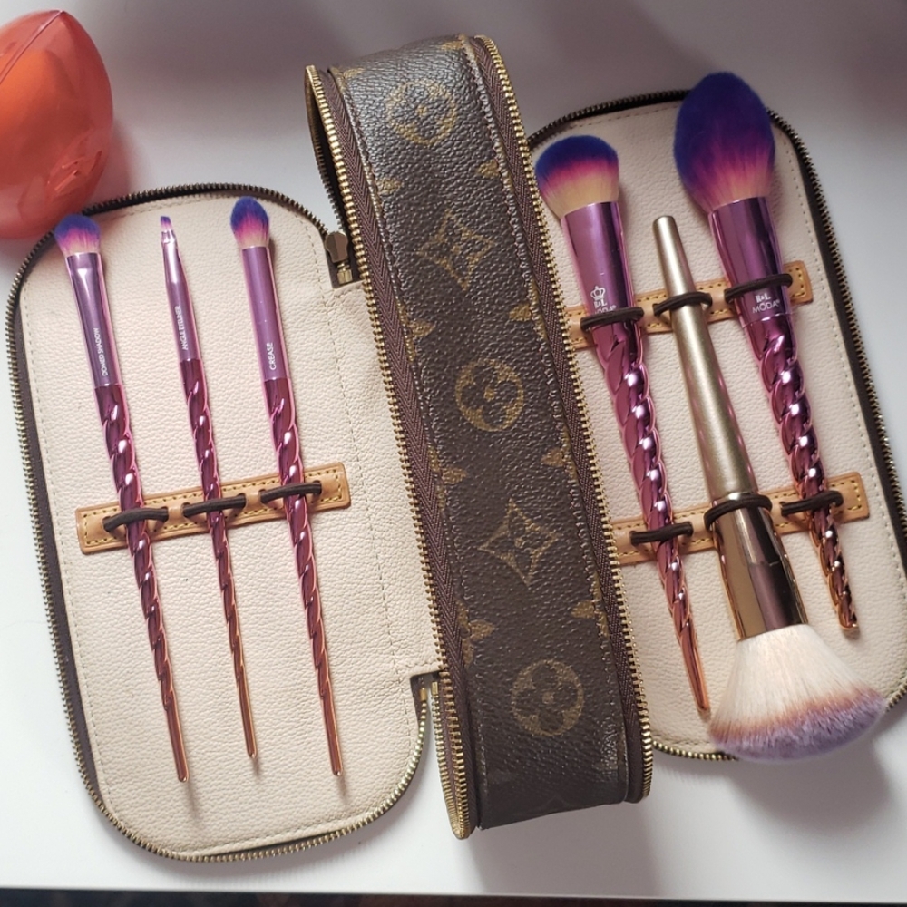 Louis Vuitton GM Trousse Blush Pouch! Authentic!